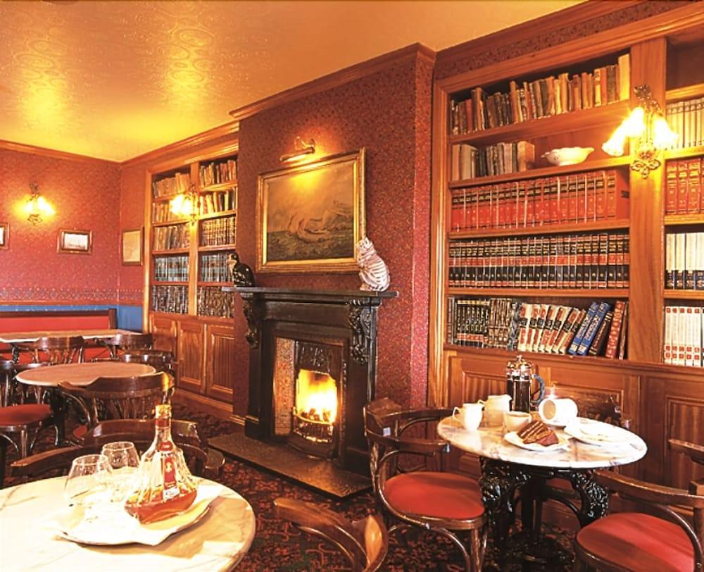 Bayview Hotel Ballycotton Restaurant bilde